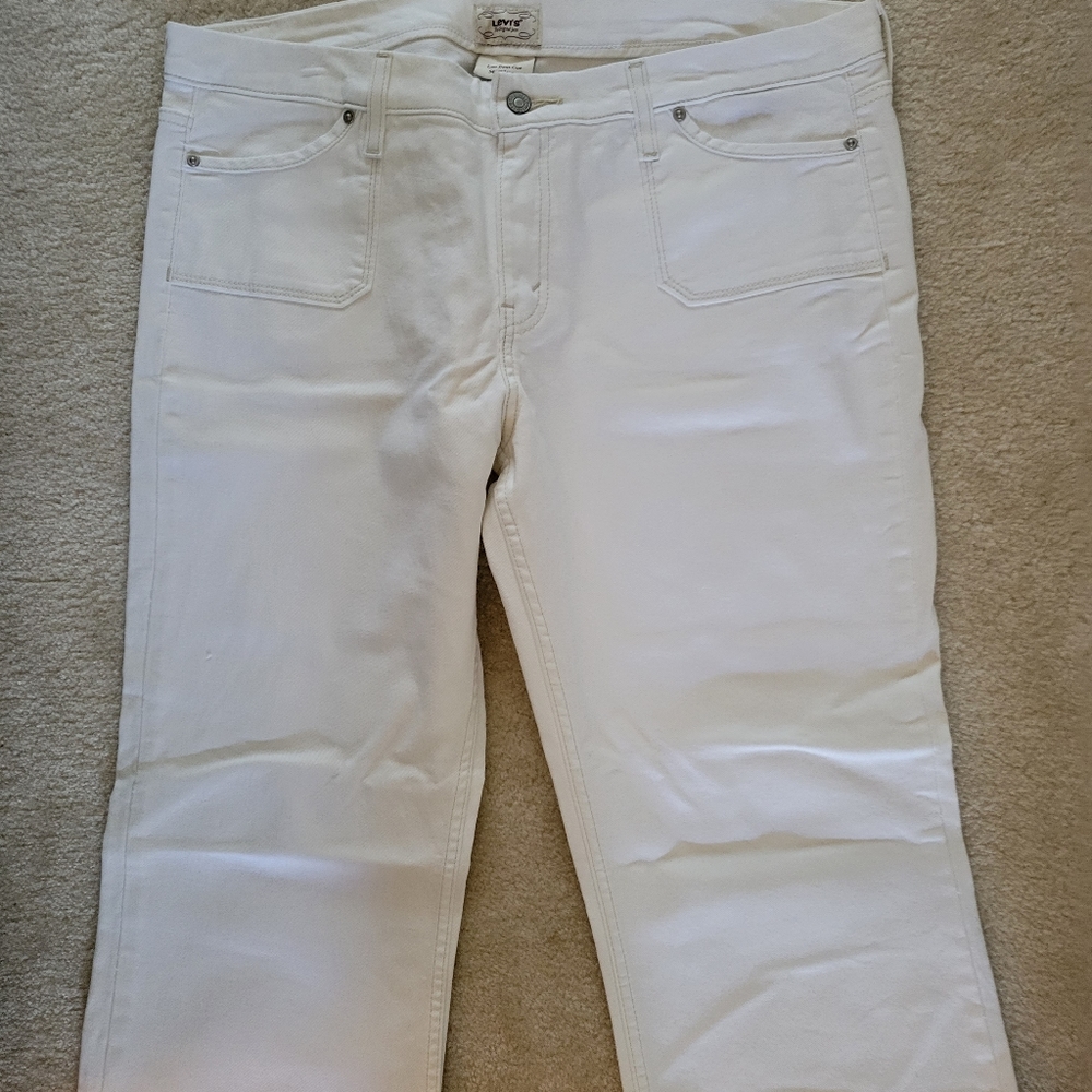 Levis 545 low rise white jean